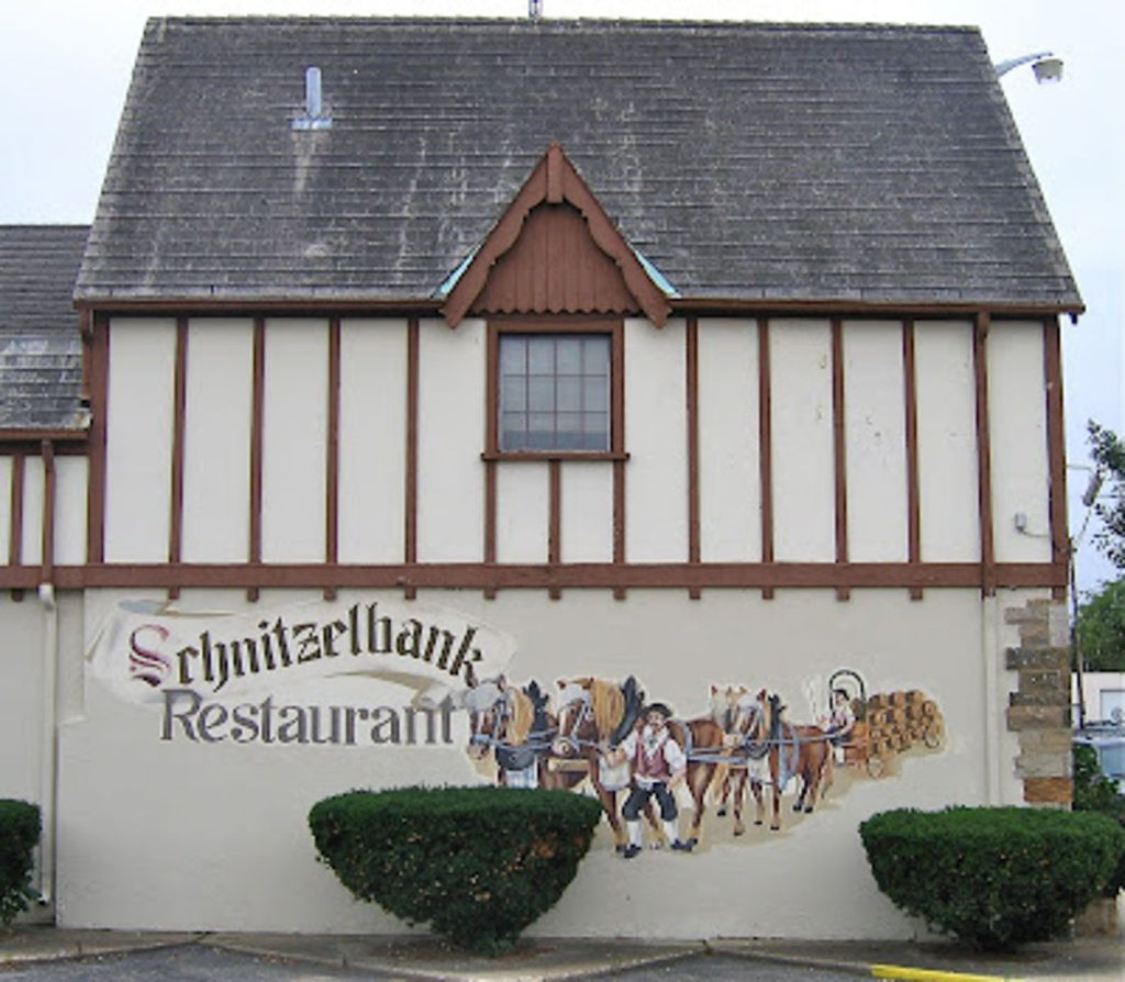 side view of the schnitzelbank restaurant in grand rapids michigan 